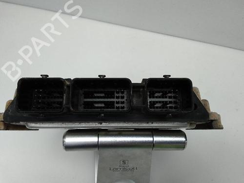 Used Electronic module RENAULT 21 Estate (K48_) 1.9 D (64 hp) 22542388