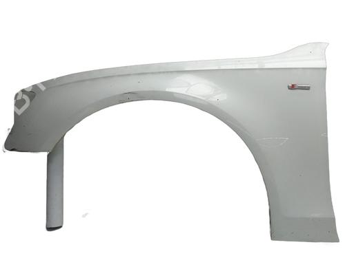 Guarda-lamas esquerdo AUDI A4 B8 Avant (8K5) 2.0 TDI (150 hp) 31330687