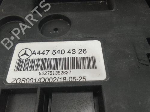 Fuse box MERCEDES-BENZ VITO Tourer (W447) 114 CDI / 114 BlueTEC (447.701, 447.703, 447.705) | BP25811555E1 