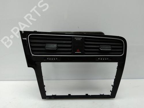 Used Air vent VW GOLF VII (5G1, BQ1, BE1, BE2) 1.4 TSI (125 hp) 28150902