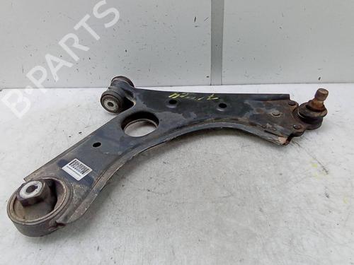 Used Right front suspension arm FIAT 500L (351_, 352_) 1.4 (199LYB1B) (95 hp) 28149837