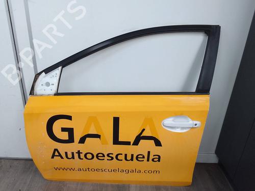 left-front-door-toyota-auris-_e18_-2012-2013-2014-2015-2016-2017-2018-2019-23559048 main image
