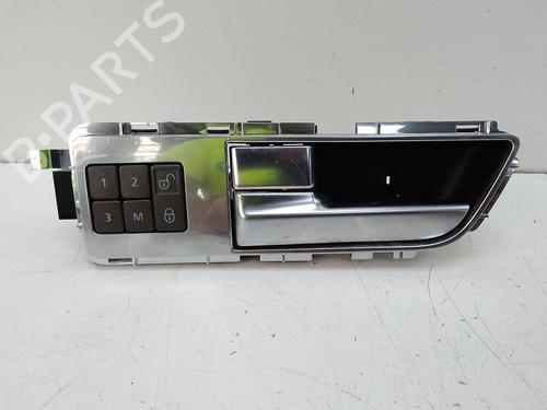 Used Front left interior door handle Front left interior door handle 19583207 19583207