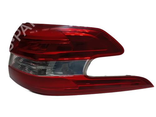 Used Right taillight Right taillight PEUGEOT 308 SW II (LC_, LJ_, LR_, LX_, L4_) 2.0 BlueHDi 150 (150 hp) 33428372 33428372