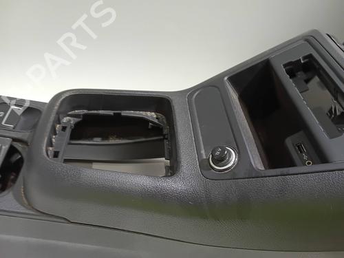 Middle console VW TIGUAN (5N_) 2.0 TDI | BP30050882I22