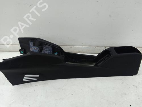 Used Middle console Middle console PEUGEOT 208 I (CA_, CC_) 1.2 PureTech 82 (82 hp) 20504619 20504619