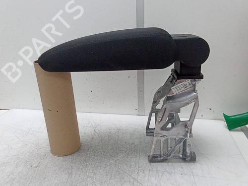 Used Armrest / Center console AUDI Q3 (F3B) 35 TFSI (150 hp) 28149660