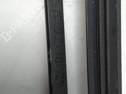 Used Front windshield wiper arm SEAT IBIZA V (KJ1, KJG) [2017-2025]  24465237
