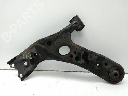 Right front suspension arm TOYOTA AURIS Estate (_E18_) 2.0 D-4D (ADE186_) | BP18586085M13