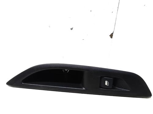 Used Right rear window switch Right rear window switch PEUGEOT 208 II (UB_, UP_, UW_, UJ_) 1.5 BlueHDI 100 (102 hp) 34717357 34717357