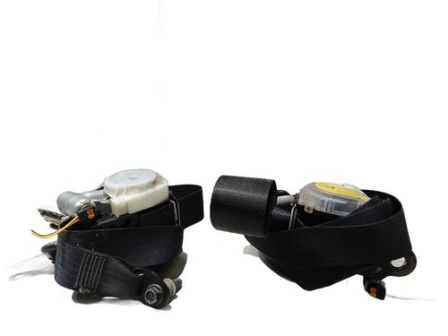 Used Front right seatbelt Front right seatbelt TOYOTA HILUX VII Pickup (_N1_, _N2_, _N3_) 2.5 D-4D 4WD (KUN25) (144 hp) 33816879 33816879