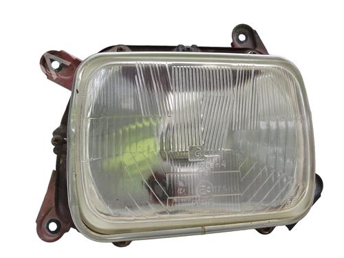 Used Right headlight NISSAN PATROL III/2 Station Wagon (W260) 2.8 TD (116 hp) 31274604