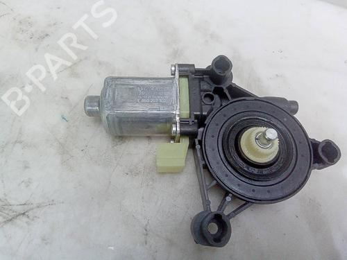 Used Right rear window motor AUDI Q3 (F3B) 35 TDI (150 hp) 26054945