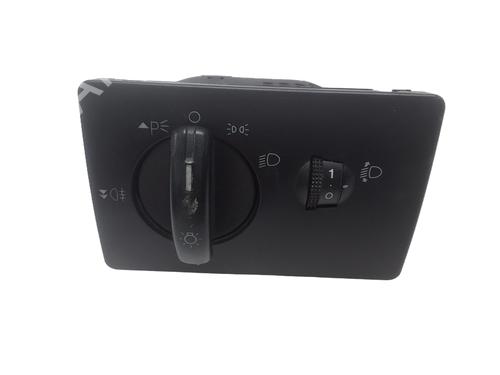Comutador luzes FORD FOCUS II (DA_, HCP, DP) 1.6 (100 hp) 31168109