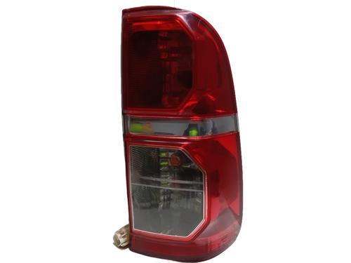 Used Right taillight Right taillight TOYOTA HILUX VII Pickup (_N1_, _N2_, _N3_) 2.5 D-4D 4WD (KUN25) (144 hp) 33651171 33651171