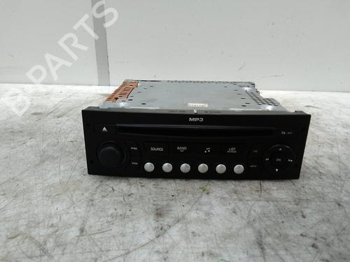 Used Radio Radio 19697317 19697317