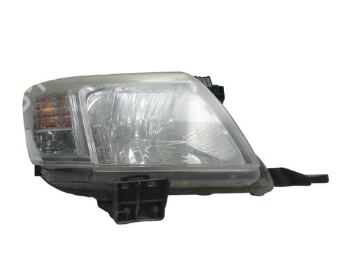 Used Right headlight Right headlight TOYOTA HILUX VII Pickup (_N1_, _N2_, _N3_) 3.0 D-4D 4WD (KUN26) (171 hp) 18576347 18576347