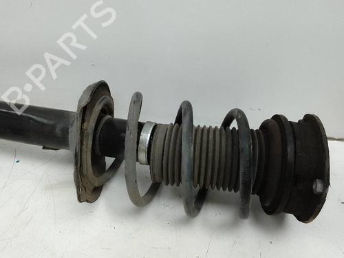 Used Right front shock absorber SKODA SUPERB III Estate (3V5) 2.0 TDI (150 hp) 19041185