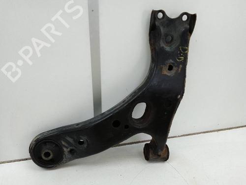Used Right front suspension arm TOYOTA AURIS Estate (_E18_) 1.4 D-4D (NDE180_) (90 hp) 18585877