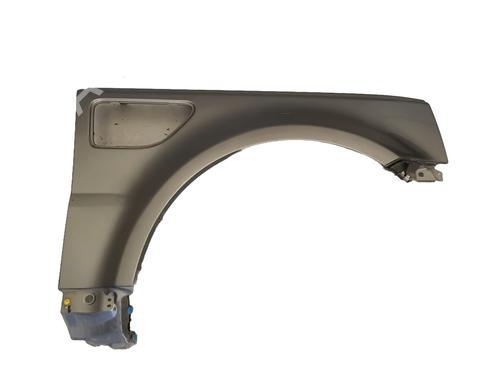 Used Right front fenders Right front fenders LAND ROVER RANGE ROVER SPORT I (L320) 2.7 D 4x4 (190 hp) 35784635 35784635
