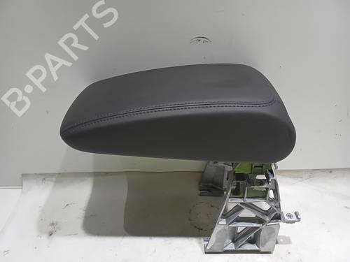 Used Armrest / Center console Armrest / Center console AUDI A3 (8V1, 8VK) 1.6 TDI (115 hp) 34647067 34647067
