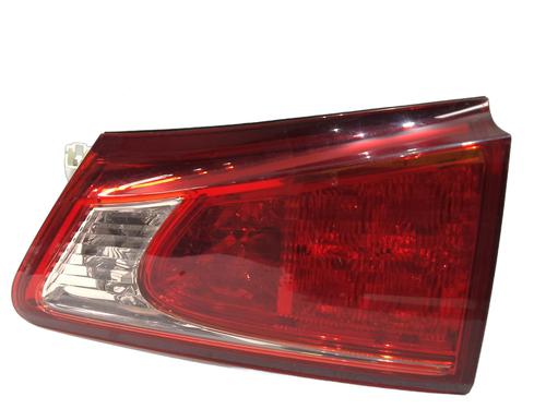 Feu arrière droit LEXUS IS II (_E2_) 200d (ALE20_, ALE20R) (150 hp) 32020831