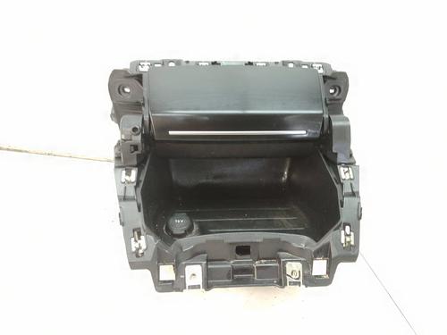 Used Glove box Glove box PEUGEOT 2008 II (UD_, US_, UY_, UJ_, UR_, UC_) 1.5 BlueHDI 110 (UDYHSK) (110 hp) 18582148 18582148