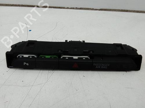 Used Warning switch VW PASSAT B8 (3G2, CB2) 2.0 TDI (150 hp) 28149404