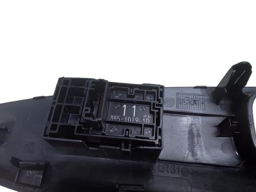 Left rear window switch TOYOTA COROLLA Estate (_E21_) 1.8 Hybrid (ZWE211W) | BP31825846I29