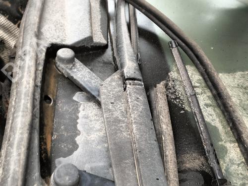 Used Front windshield wiper arm VW TOUAREG (7LA, 7L6, 7L7) 3.0 V6 TDI (225 hp) 30410216