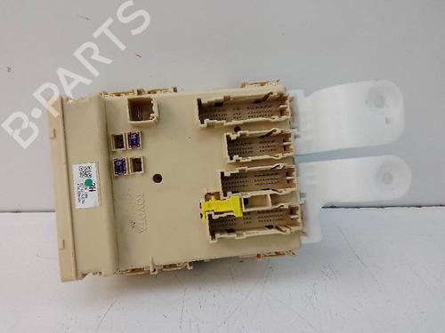 Used Fuse box TOYOTA AURIS Estate (_E18_) 2.0 D-4D (ADE186_) (124 hp) 18585554