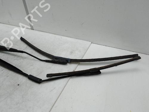 Used Front windshield wiper arm FORD TOURNEO COURIER B460 MPV 1.0 EcoBoost (100 hp) 18584927