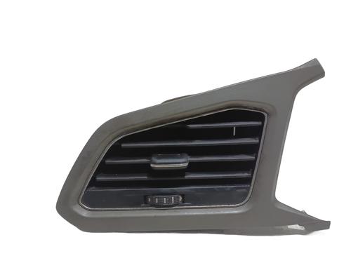 air-vent-vw-t-roc-convertible-ac7-ac8-2019-34341548 main image