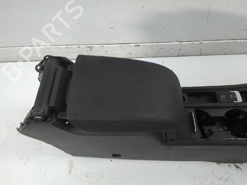 Used Middle console VW GOLF VII (5G1, BQ1, BE1, BE2) 1.6 TDI (105 hp) 22956470