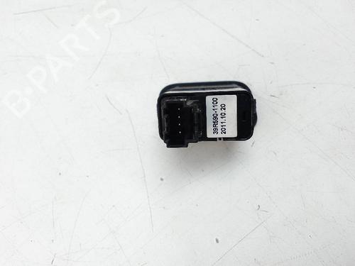 Used Switch HYUNDAI i40 I (VF) 1.7 CRDi (116 hp) 18582918