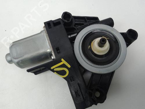 Used Right rear window motor VOLVO V70 III (135) 2.4 D (175 hp) 24997404
