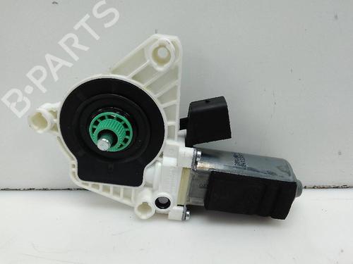 Right front window motor MERCEDES-BENZ CLA Coupe (C117) CLA 200 CDI / d (117.308) | BP24463863E20 