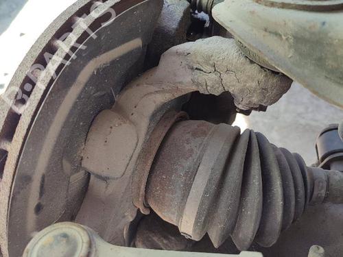 Used Right front steering knuckle NISSAN PICK UP (D22) 2.5 TD 4WD (103 hp) 18588897