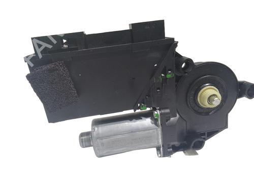 Left front window motor VW TOUAREG (7LA, 7L6, 7L7) 3.0 V6 TDI | BP30195417E21