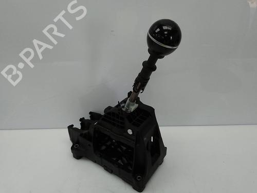 Used Gear lever Gear lever FIAT 500X (334_) 1.3 D Multijet (334AXH1A) (95 hp) 20702282 20702282