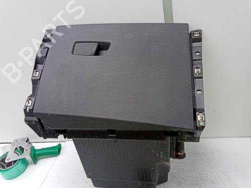 Used Glove box Glove box RENAULT CLIO V (B7_) 1.0 TCe 100 (B7MT) (101 hp) 18737415 18737415