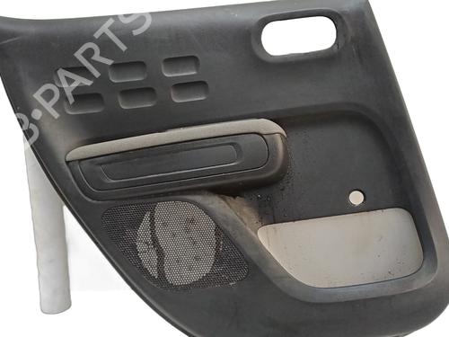 Guarnecido trasero izquierdo CITROËN C3 III (SX) 1.2 PureTech 82 (83 hp) 30531420