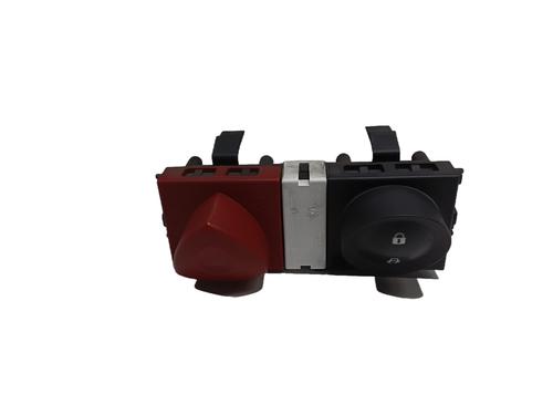 Advarselsbryter Advarselsbryter RENAULT MEGANE II (BM0/1_, CM0/1_) 1.5 dCi (BM1E, CM1E) (106 hp) 35976895 35976895