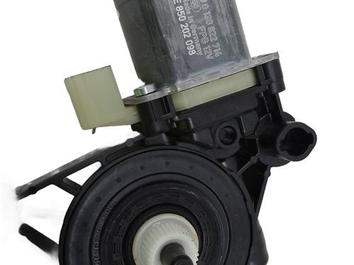 Left front window motor VW TOURAN (5T1) 1.5 TSI | BP26055085E21 - Image 3