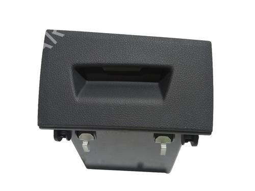 Used Glove box BMW 1 (F21) 116 d (116 hp) 30272973