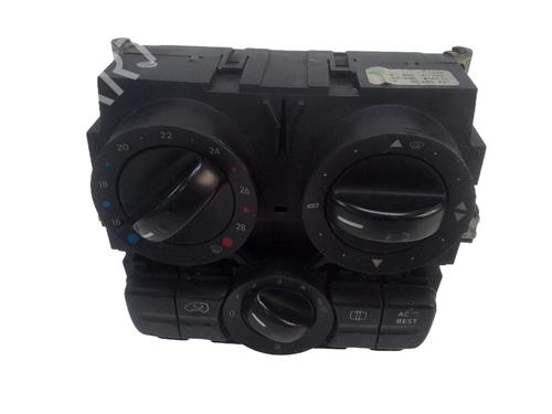 Used Climate control MERCEDES-BENZ VITO / MIXTO Van (W639) 109 CDI (639.601, 639.603, 639.605) (95 hp) 31063757