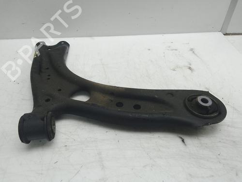 Used Right front suspension arm VW T-ROC (A11, D11) 1.5 TSI (150 hp) 18595011