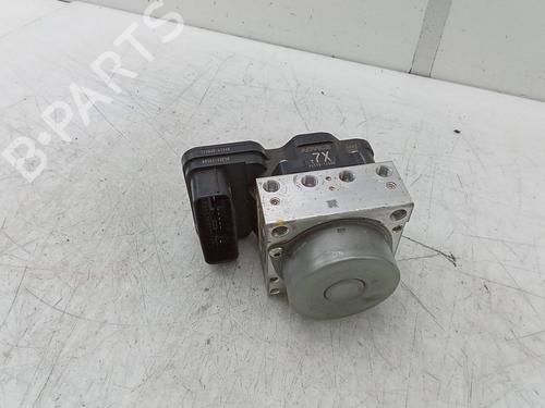 Used ABS pump TOYOTA COROLLA Saloon (_E21_) 1.8 VVTi Hybrid (ZWE211) (122 hp) 28149457