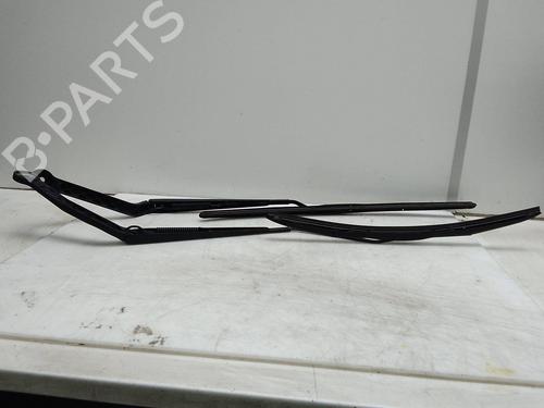 Used Front windshield wiper arm BMW 1 (F21) 116 d (116 hp) 18575127