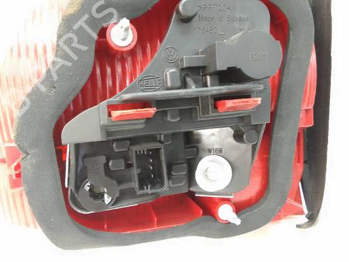 Left taillight VW TOURAN (1T3) 1.6 TDI | BP18585273C34 